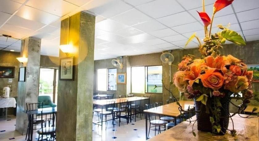 Central Place Hotel Rayong Eksteriør billede